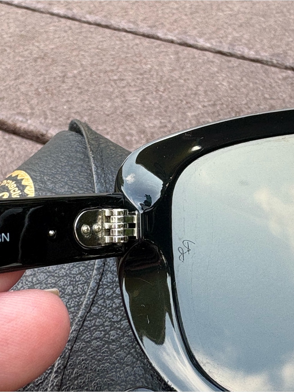 Ray-Ban Black Frame Sunglasses with Black Case / the Jackie Ohh - Picture 8 of 12